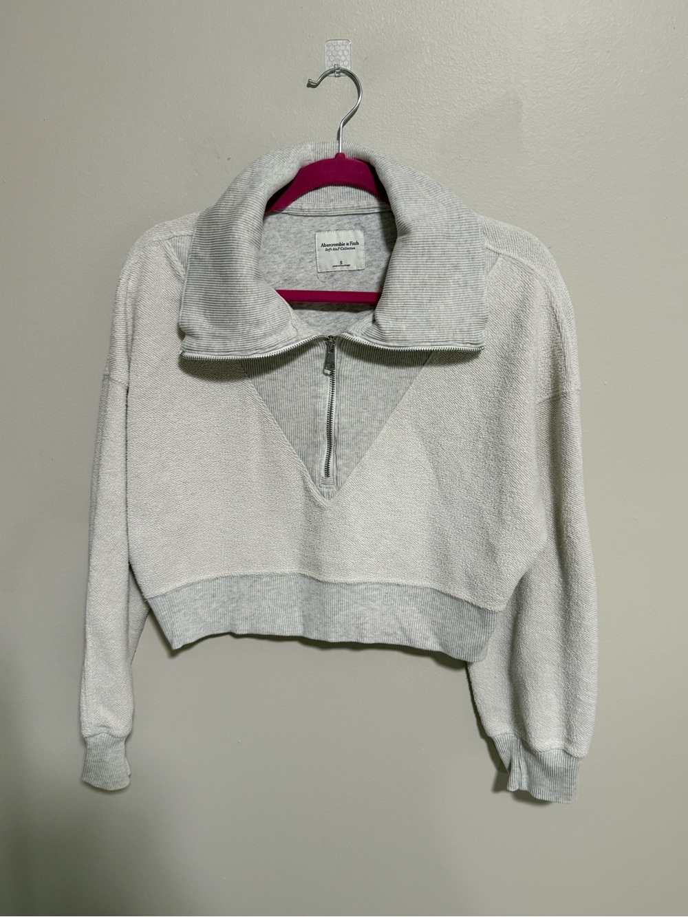 Abercrombie & Fitch Soft A&F Collection Quarter-Zip Cropped Sweatshirt Cropped